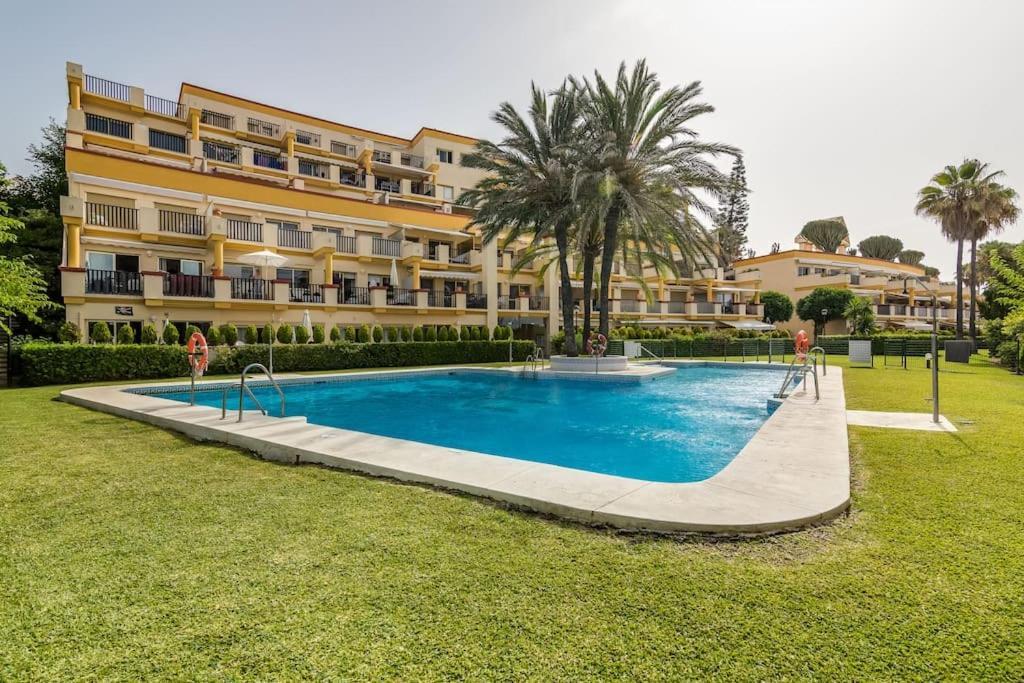 Oleholidays 535 Romana Playa Con Vistas Al Mar Марбеля Екстериор снимка